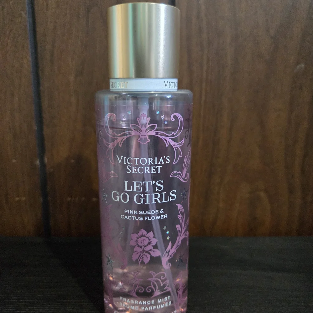 Victoria's Secret Let's Go Girls Fragrance Mist - Picture 1 of 1